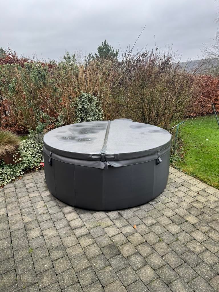 Spa softub 6pl, Tuin en Terras, Ophalen, Zo goed als nieuw