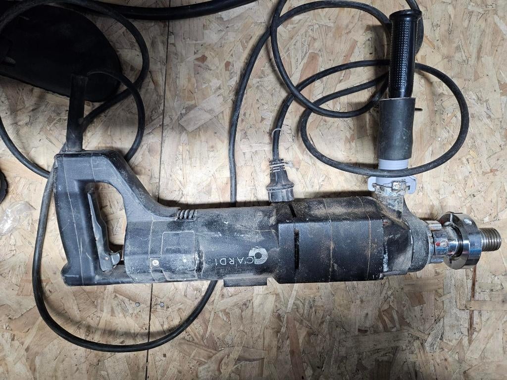 Diamantboormachine, Doe-het-zelf en Bouw, Gereedschap | Boormachines, Ophalen, Zo goed als nieuw, 600 watt of meer, Boormachine