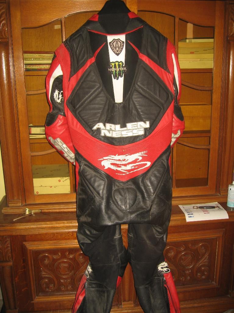 MOTORPAK  LEDER, Motoren, Ophalen