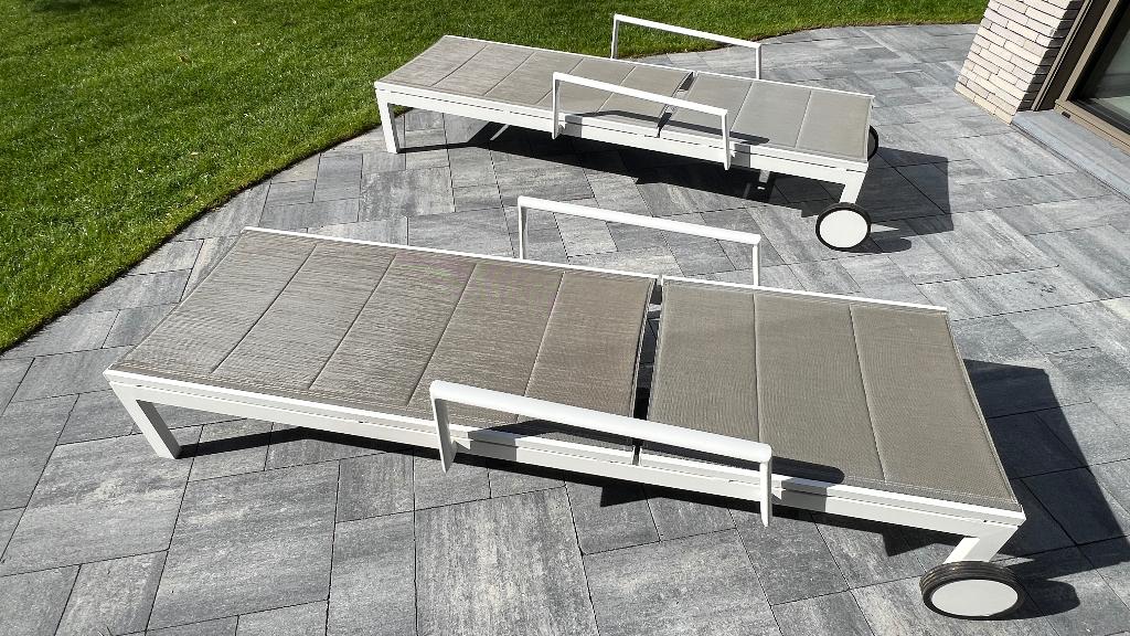 Set van 2 ligbedden, Tuin en Terras, Ophalen, Gebruikt, Aluminium, Verstelbaar