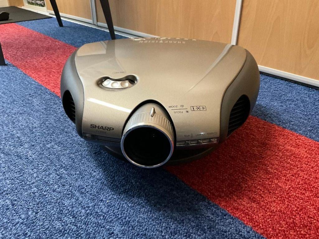 Sharp Projector Te koop, Audio, Tv en Foto, Beamers, Ophalen of Verzenden, Zo goed als nieuw, DLP, Full HD (1080)