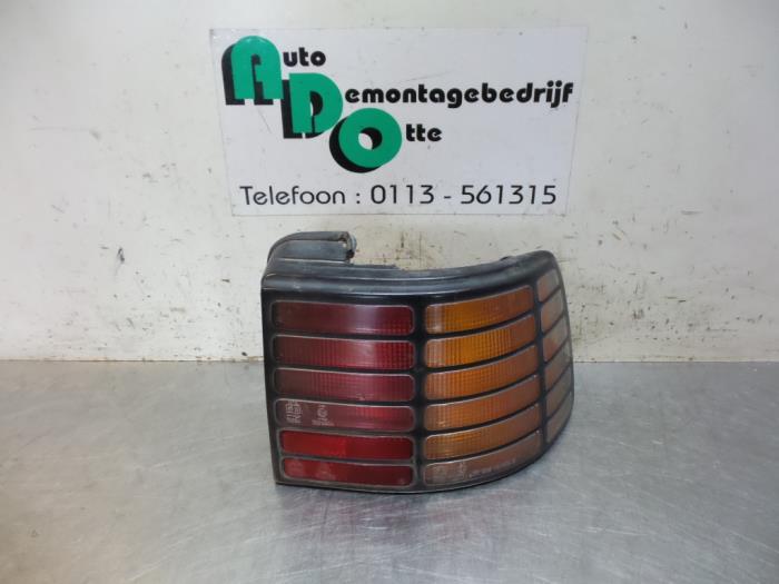 Feu arrière droit d'un Hyundai Scoupe (Scoupe 90-), Autos : Pièces & Accessoires, Éclairage, Hyundai, Utilisé, Enlèvement ou Envoi
