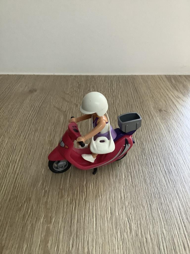 Playmobil „Jonkvrouw op een scooter”, Ophalen of Verzenden, Zo goed als nieuw
