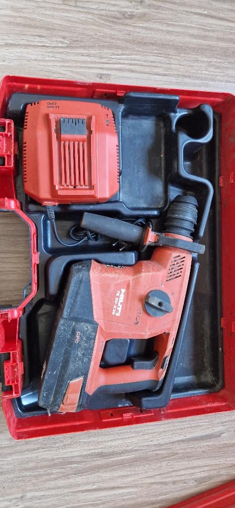 Perceuse et marteau de démolition Hilti TE 30-A36 V, 600 watts ou plus, Enlèvement, Utilisé, Mécanisme de percussion