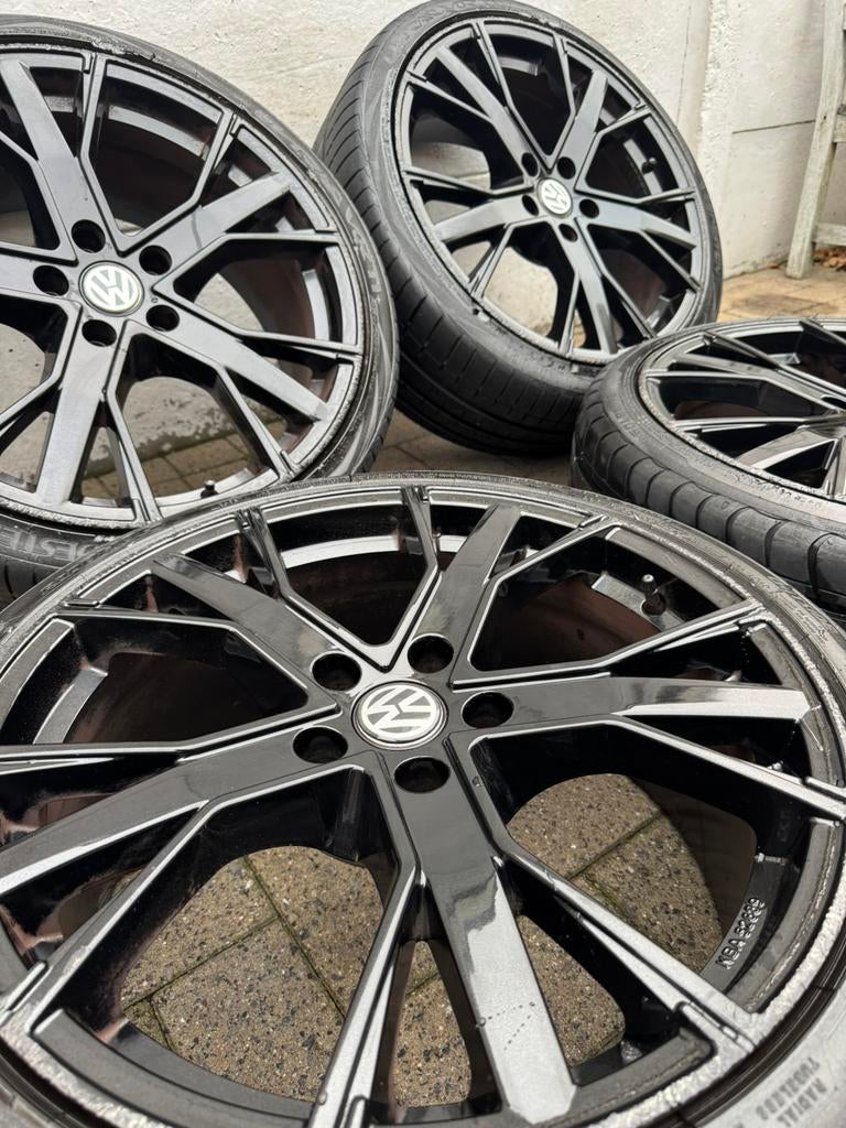19" AUDI/VW velgen/velgen (5x112) 235/35/19 5x112 Et45 8,5 m, Auto-onderdelen, Ophalen, Velg(en)