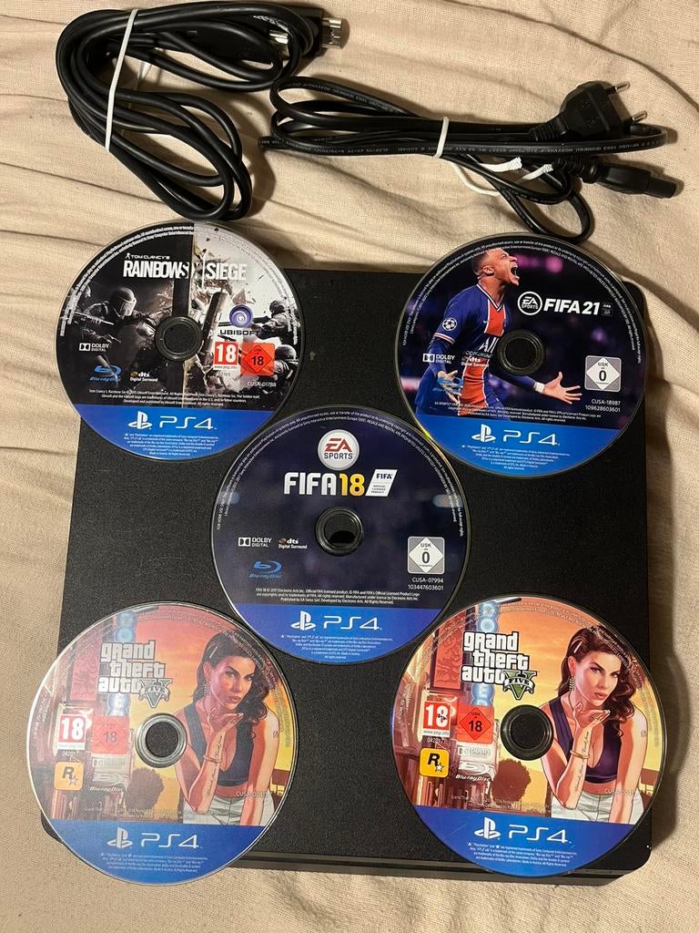 PS4 Slim 1TB + 3 Controllers + 5 Games – €130, Enlèvement, Comme neuf, Slim