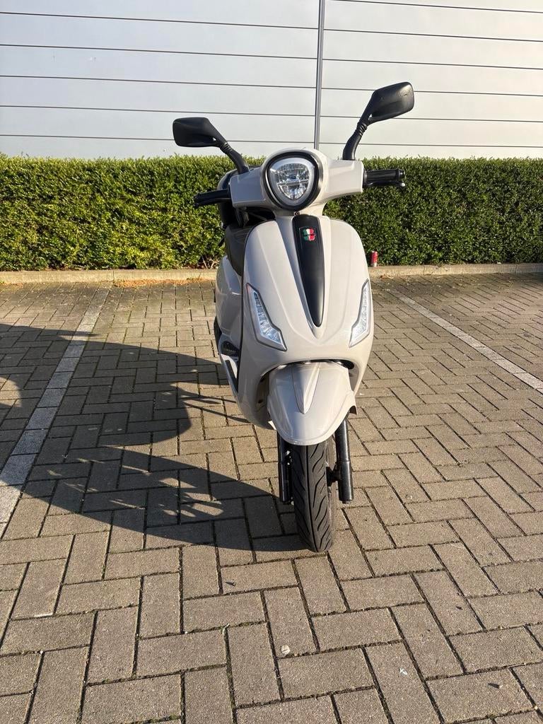 GTS Bravo A Klasse 2022 - 4500km, Ophalen, Klasse A (25 km/u), Zo goed als nieuw, Benzine