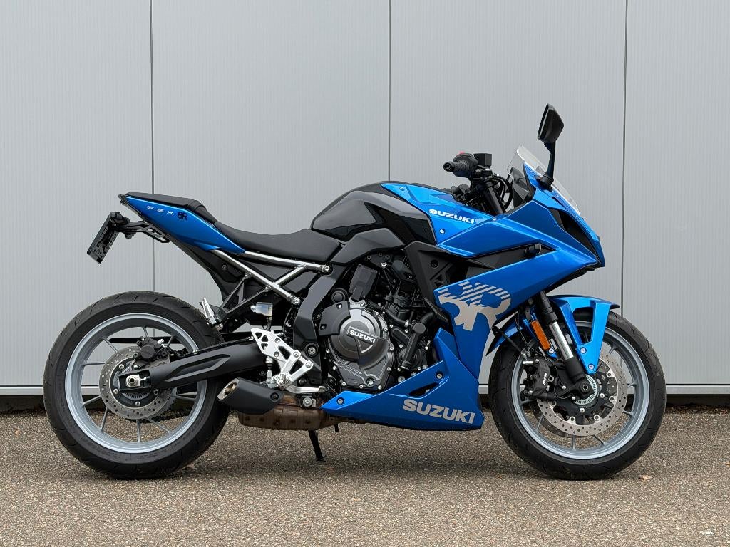 Suzuki GSX-8R in nieuwstaat met slechts 2900km, Motoren, Motoren | Suzuki, 2 cilinders, Traction Control, Motorrijbewijs A, Bedrijf