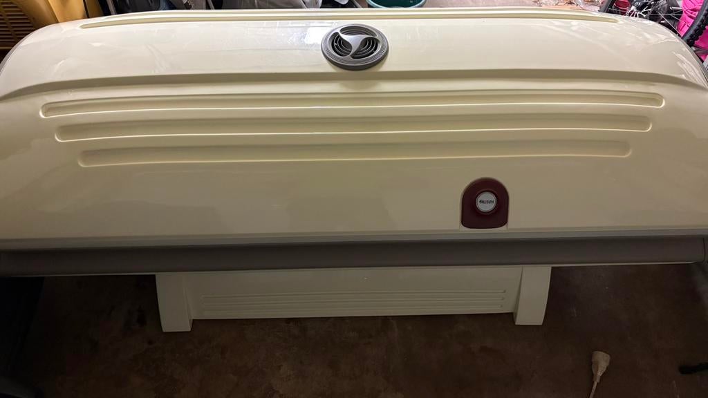 Alisun integraal solarium in perfecte staat, Elektronische apparatuur, Ophalen, Zo goed als nieuw, Zonnebank dubbelzijdig, 15 lampen of meer