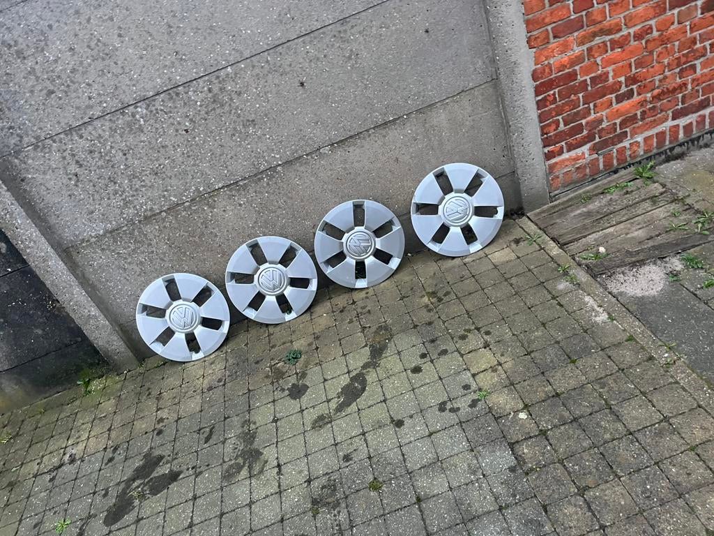 Vw wieldoppen, Auto diversen, Wieldoppen, Ophalen, Zo goed als nieuw