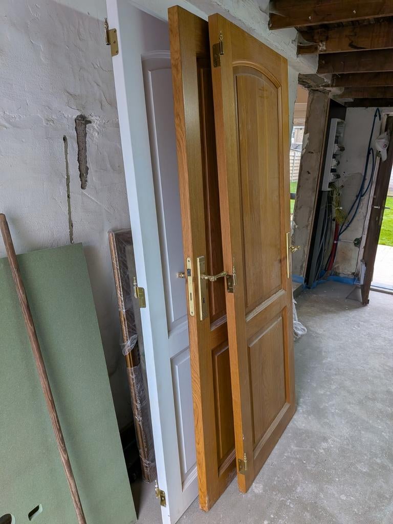 4 volle eiken deuren, Ophalen