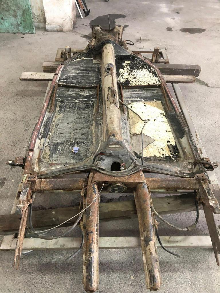 Vw kever brilkever ovaal kever chassis 1952, Auto-onderdelen, Ophalen