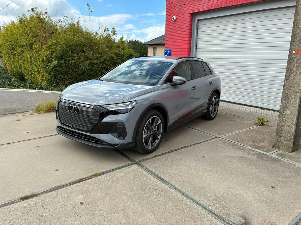 Audi Q4 e-tron Q4 e-tron 45 (automatique), Autos, Argent ou Gris, Achat, Commande vocale, Entreprise
