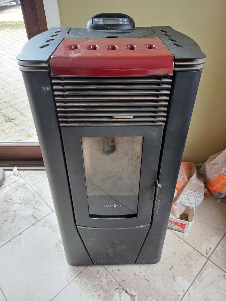 Pellets kachel, Ophalen