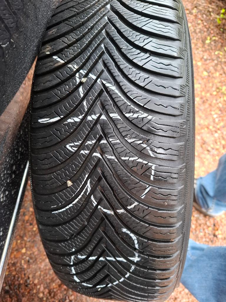 4 pneus hiver avec jantes (très bon état): 300€, Pneus et Jantes, Pneus hiver, 16 pouces, Véhicule de tourisme