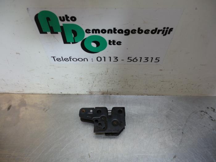 Mécanique de verrouillage capot d'un Volkswagen Caddy (Cadd, Volkswagen, -, 3 mois de garantie, Utilisé