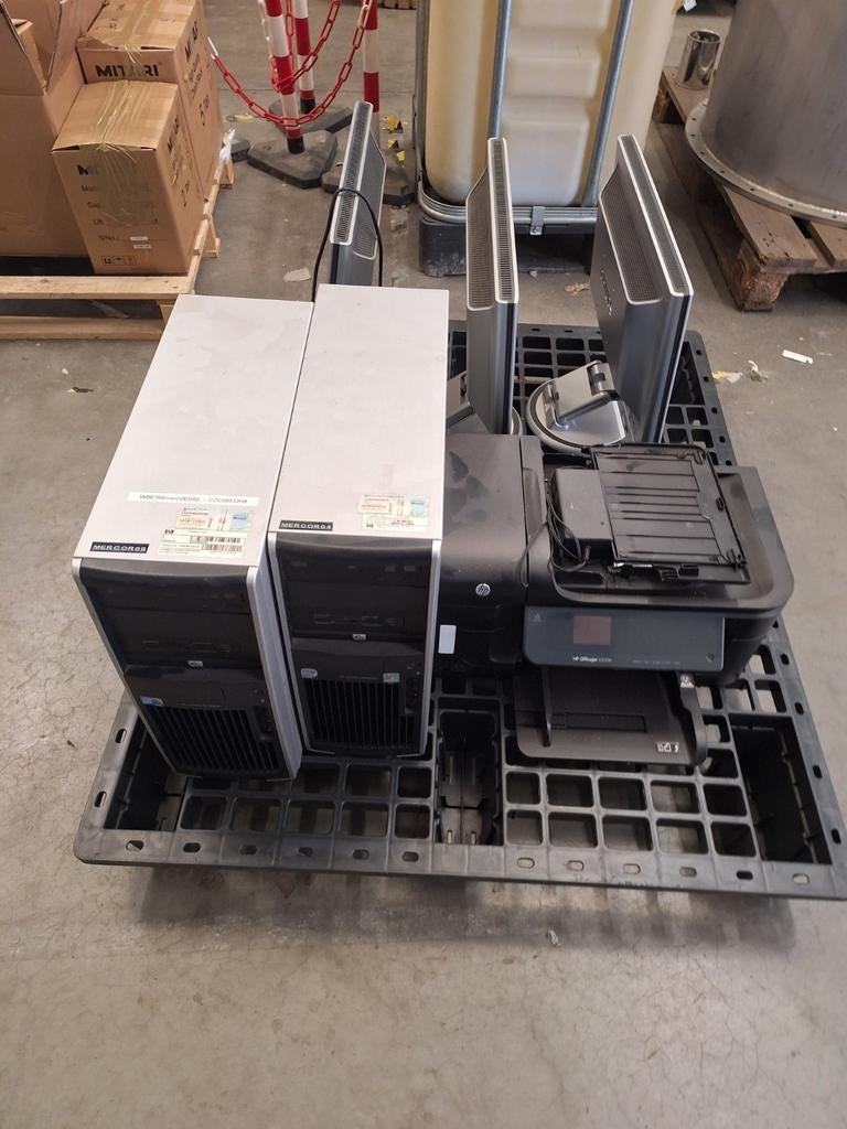 Ordinateurs de bureau, écrans et imprimantes, Informatique & Logiciels, Enlèvement, Avec carte vidéo, Inconnu