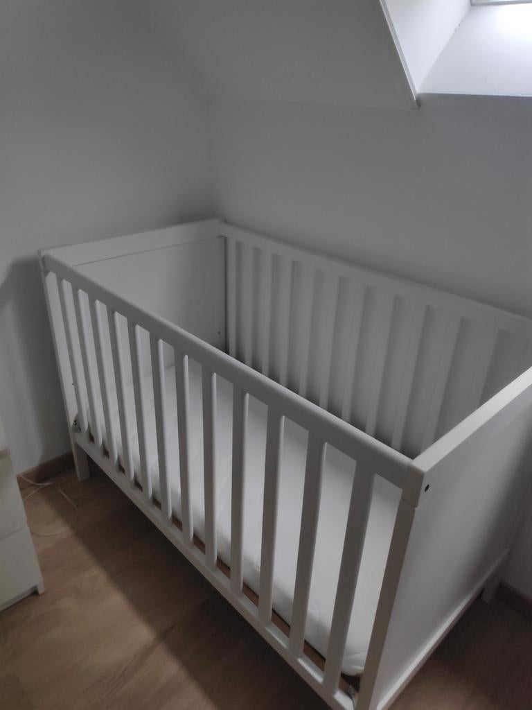 Babybed, Ophalen, Zo goed als nieuw, Lattenbodem