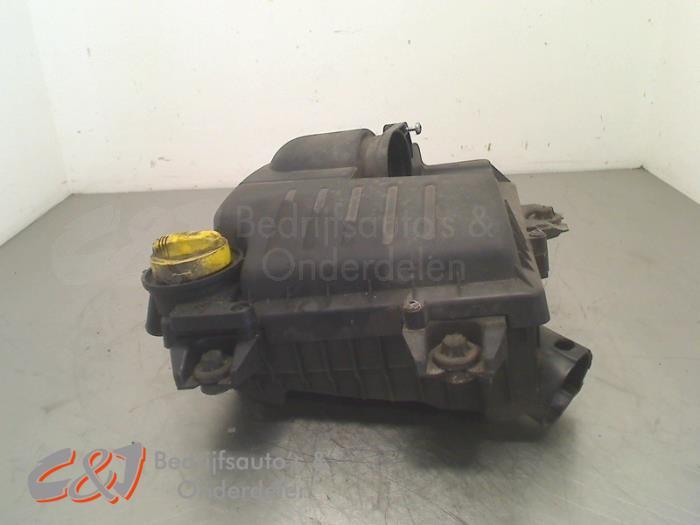 Luchtfilterhuis van een Renault Trafic, Gebruikt, -, Renault, -