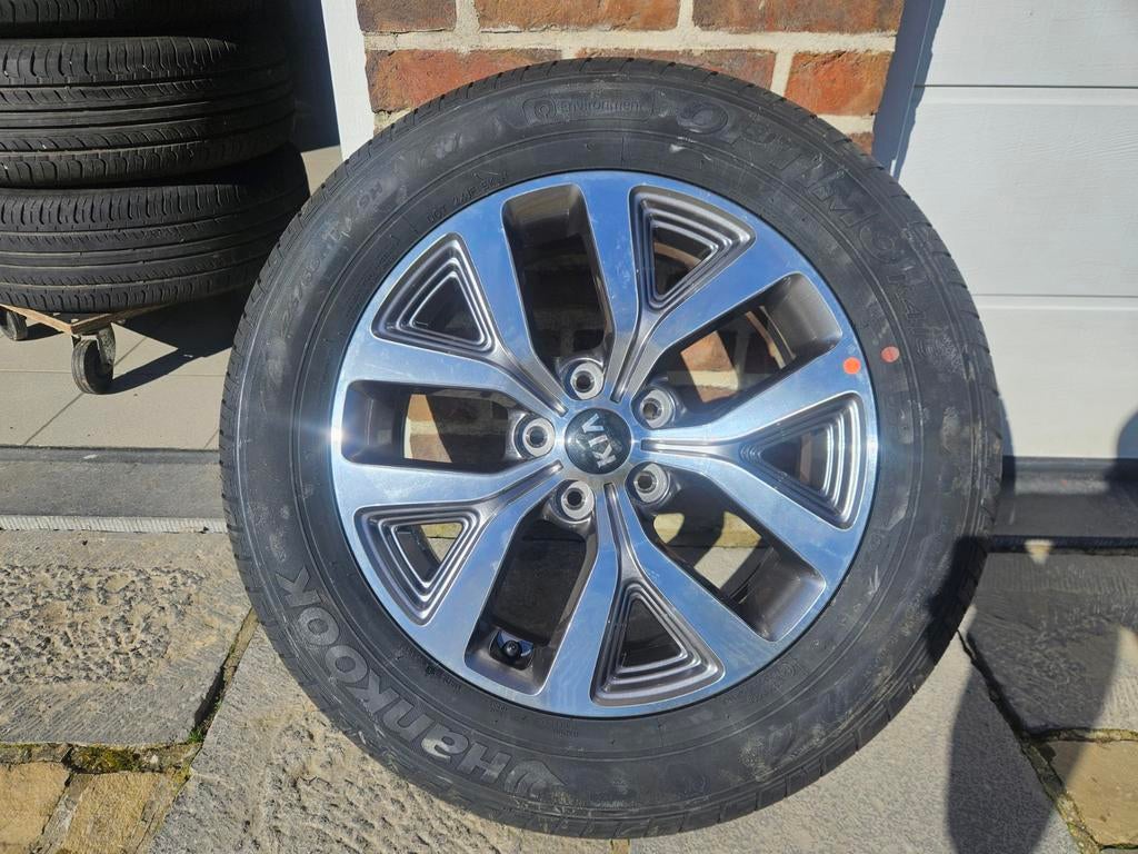 Roues kia sportage, Pneu(s)