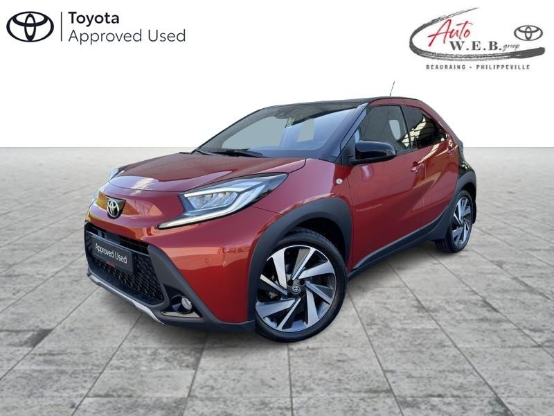Toyota Aygo X 1.0 AUTO CVT X ENVY avec Seulement 17 577 km!, Autos, Toyota, Rouge, Achat, 998 cm³, Noir