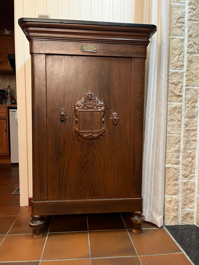 Antieke brandkast / kluis, Enlèvement