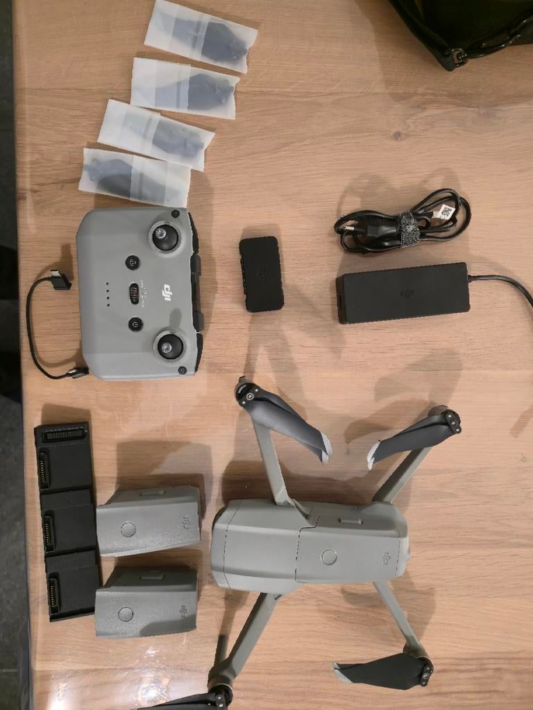 Dji mavic air 2 combo, DJI