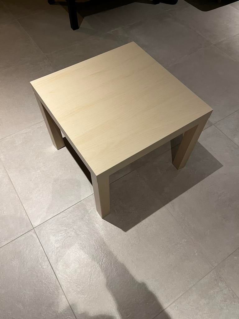 Ikea tafeltje, Enlèvement, Utilisé