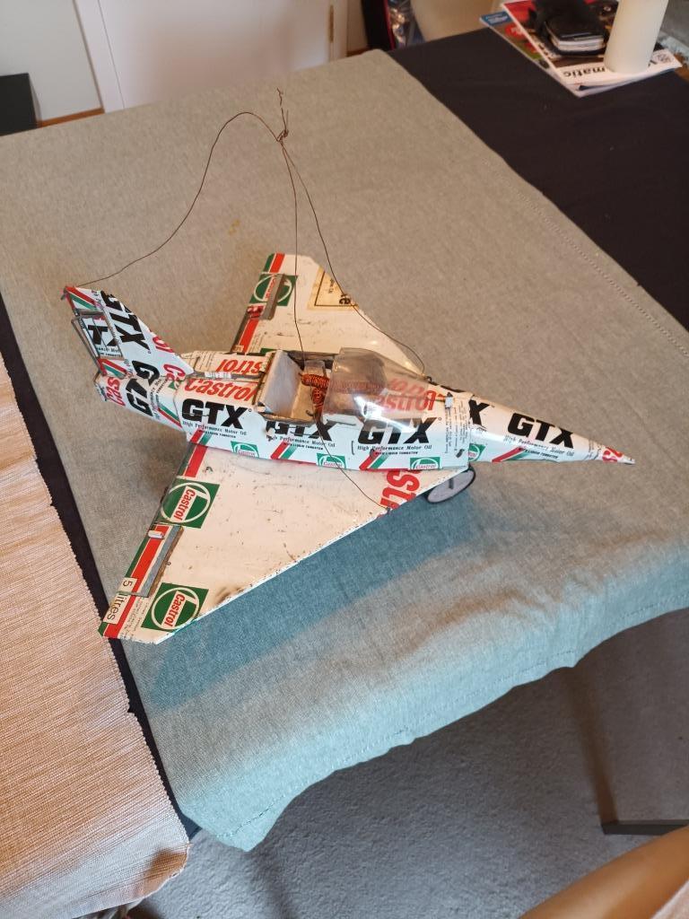 Concorde gemaakt van Castrol GTX olieblik, Collections, Enlèvement ou Envoi, Comme neuf, Autres types