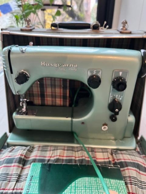 Husqvarna Zig Zag 19E (1964), Hobby en Vrije tijd, Naaimachines en Toebehoren, Ophalen, Gebruikt, Naaimachine, Husqvarna