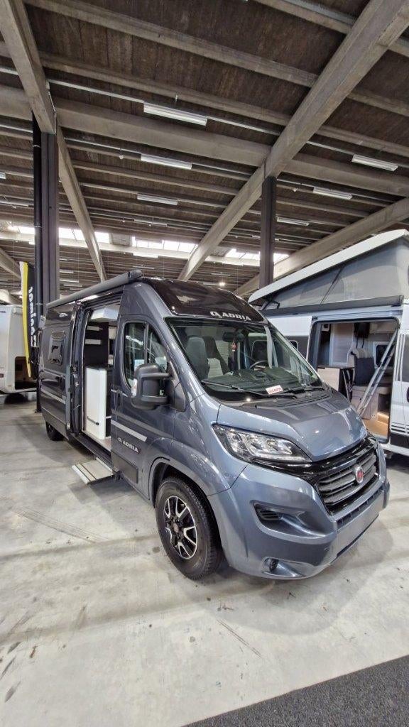 Adria - Twin supreme 600 SPB, Caravanes & Camping, Camping-cars, Entreprise, Adria, Climatisation, Caméra de recul, Enlèvement