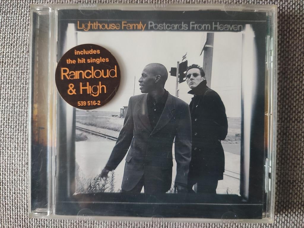 CD : LIGHTHOUSE FAMILY - POSTCARDS FROM HEAVEN, Ophalen of Verzenden, Zo goed als nieuw