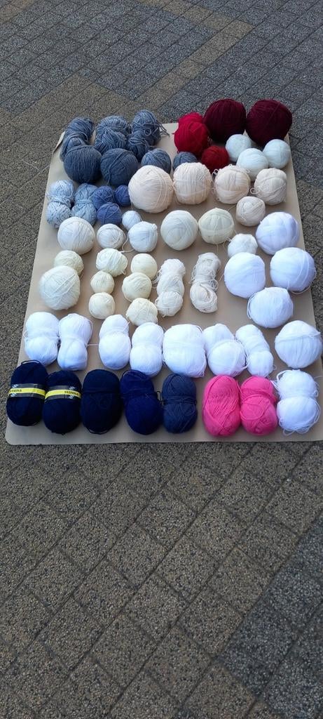 Laine 3,4 kg environ, Enlèvement ou Envoi, Neuf, Tricot ou Crochet, Laine ou Fils