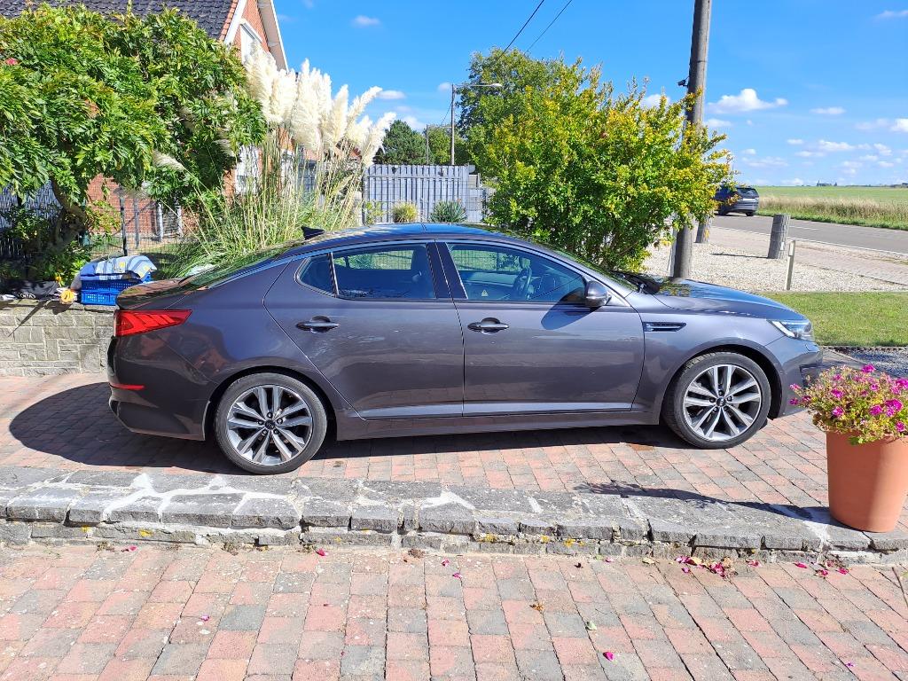 KIA OPTIMA 1.7 CRDi FULL OPTION €9.500, 1595 kg, Noir, 5 portes, Automatique