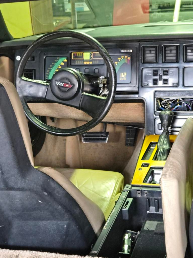 Corvette c4 1984. 37000 kms. Démarre au 1/4 de tour., Particulier, Achat, Corvette