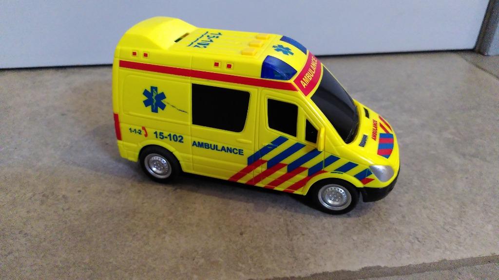 Ambulance met geluidseffecten, Ophalen, Gebruikt