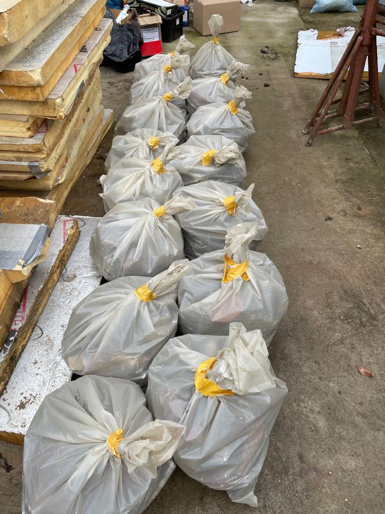 GRATIS STEENPUIN plus een extra, Ophalen, Gebruikt, Overige materialen, Overige typen