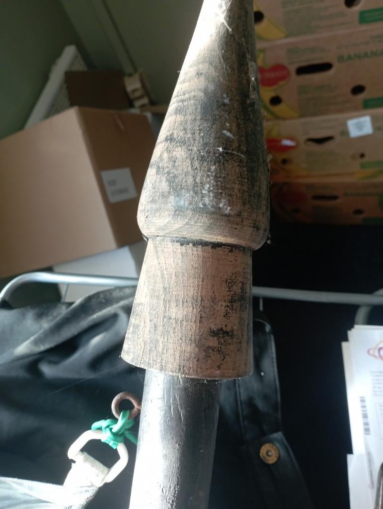 Stok met Belgische vlag, Ophalen