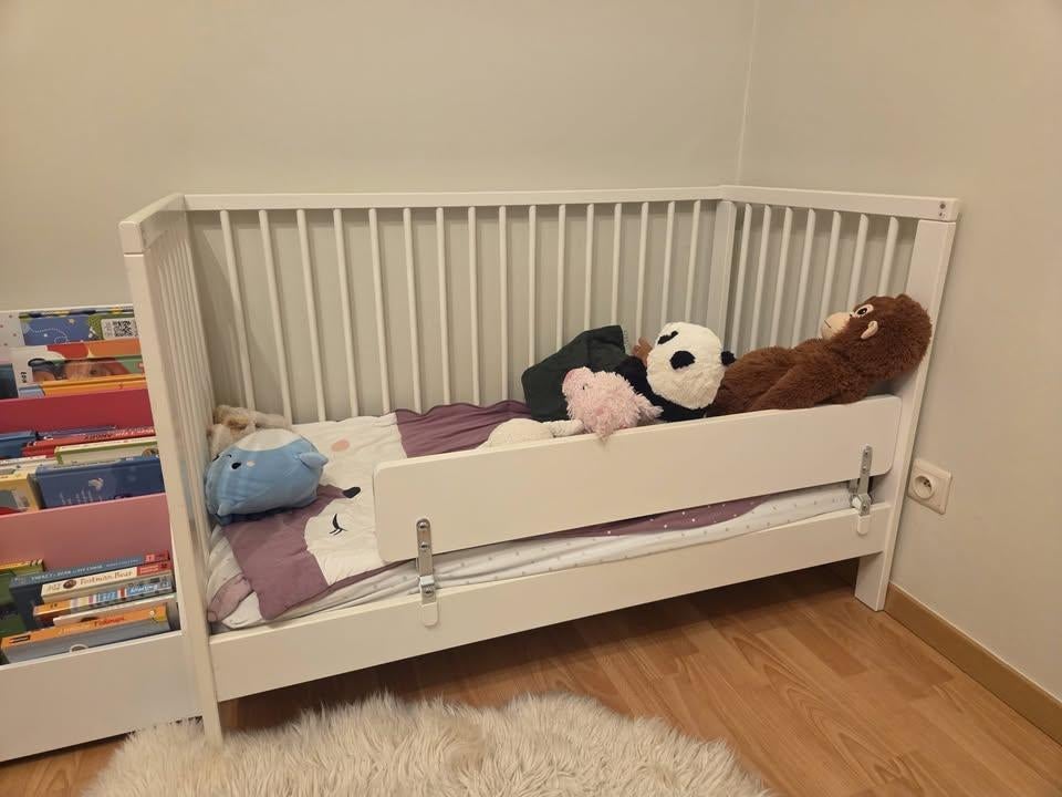 Ikea Gulliver aanpasbaar bed (0-3 jaar) met matras, Kinderen en Baby's, Ophalen, Gebruikt, Minder dan 140 cm, Matras