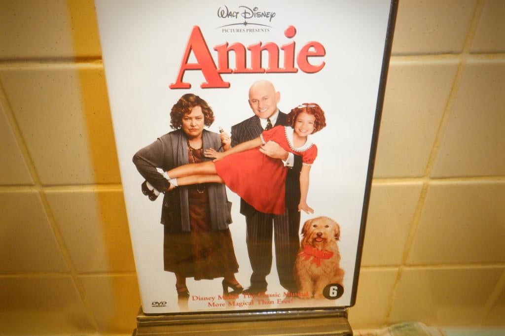 DVD Annie ( Walt Disney), CD & DVD, DVD | Enfants & Jeunesse, À partir de 6 ans, Enlèvement ou Envoi, Comédie, Comme neuf