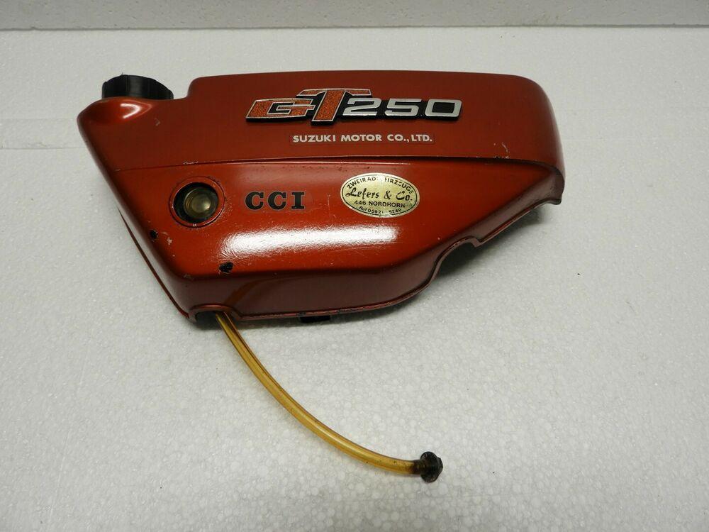 GT250 1971 - 1983 Suzuki Cover Cover onder zadel D1-44260