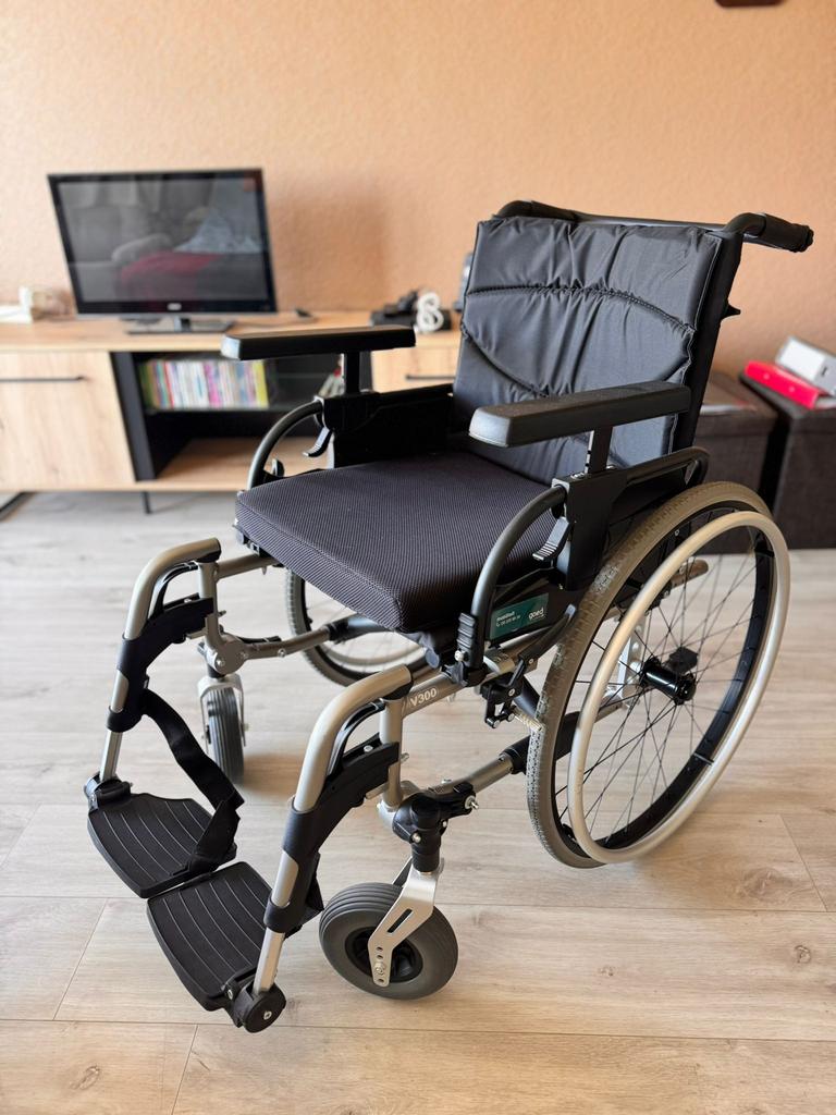 Vermeiren rolstoel V300, Divers, Chaises roulantes, Enlèvement, Comme neuf, Fauteuil roulant à pousser