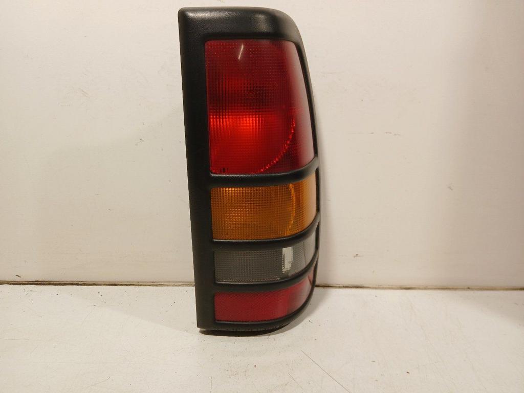 Achterlicht carrosserie rechts GMC Sierra, Auto-onderdelen, Verlichting, Onderdelen@venauto.nl, Van der Ven Autorecycling B.V.