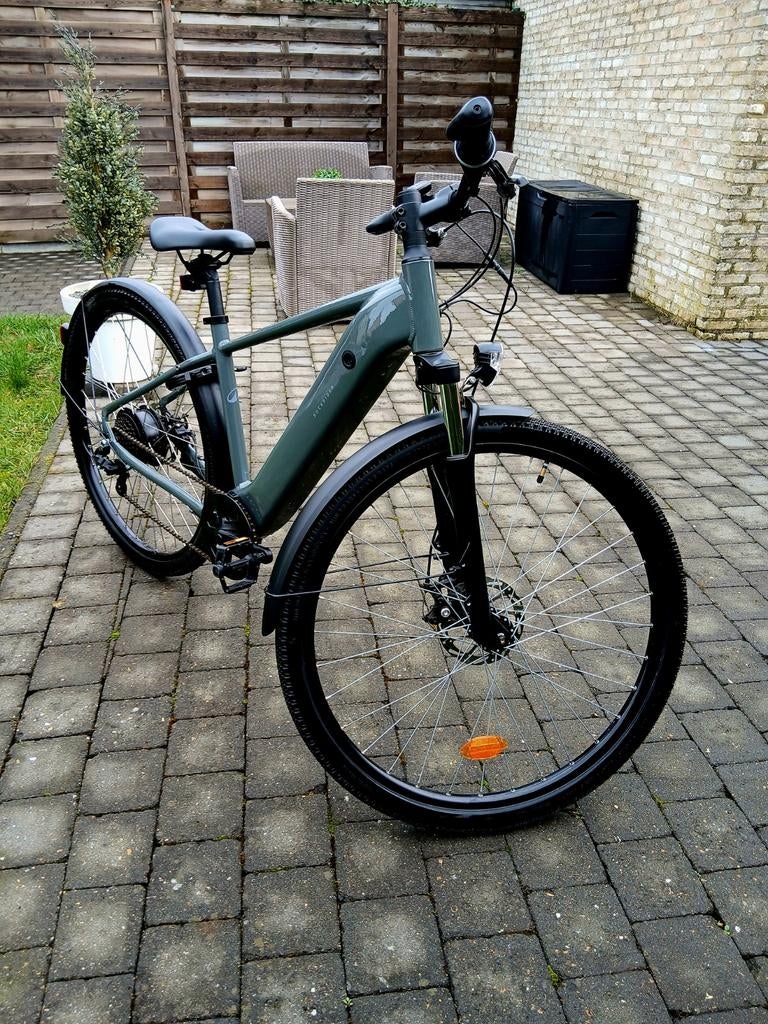 Rockrider Elektrische fiets 28 inch 6 ma oud met garantie, Fietsen en Brommers, Elektrische fietsen, Ophalen