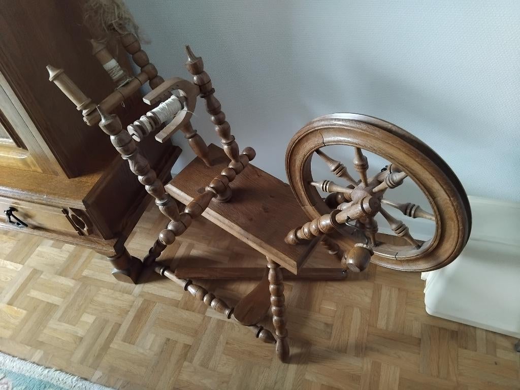 Spinnewiel, Hobby & Loisirs créatifs, Rouets & Filature, Enlèvement, Comme neuf, Rouet