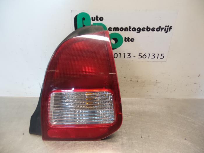 Feu arrière droit d'un Mitsubishi Colt (Colt 00-), -, Utilisé, Mitsubishi, -