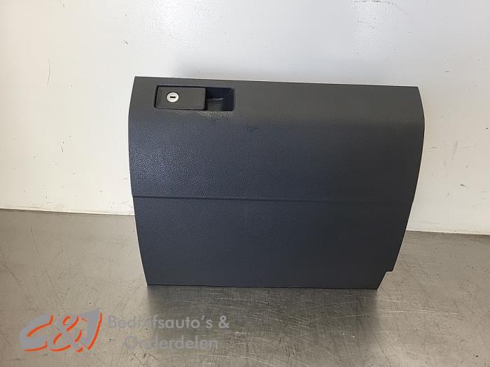 Dashboardkastje van een Volkswagen Caddy, Gebruikt, -, Volkswagen, -