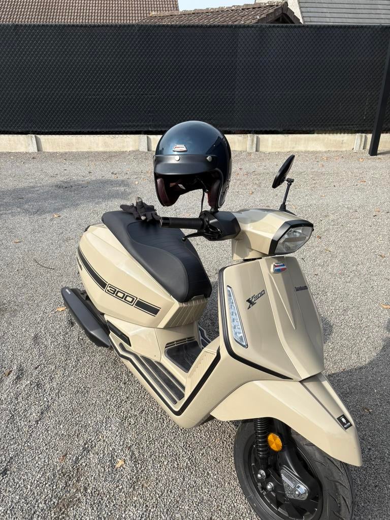 Lambretta x 300sr white latte , nieuw 2026, Enlèvement, Comme neuf
