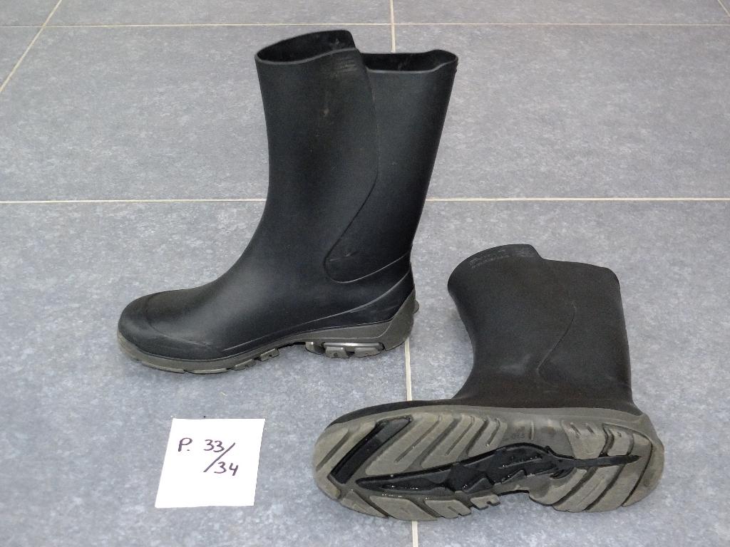 Bottes de pluie caoutchouc pour enfants, Decathlon, p. 33-34, Kinderen en Baby's, Kinderkleding | Schoenen en Sokken, Jongen of Meisje