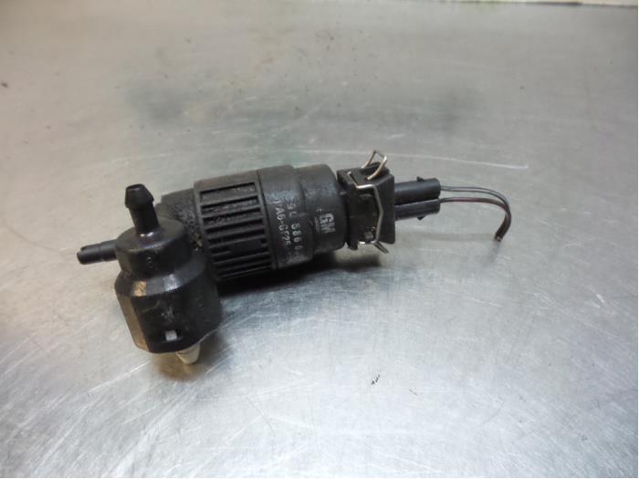 Ruitensproeierpomp voor van een Opel Corsa (Corsa C 00-), Auto-onderdelen, Gebruikt, -, -, Opel